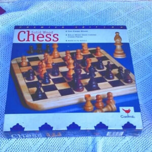 Solid Wood Chess‎ Set NEW